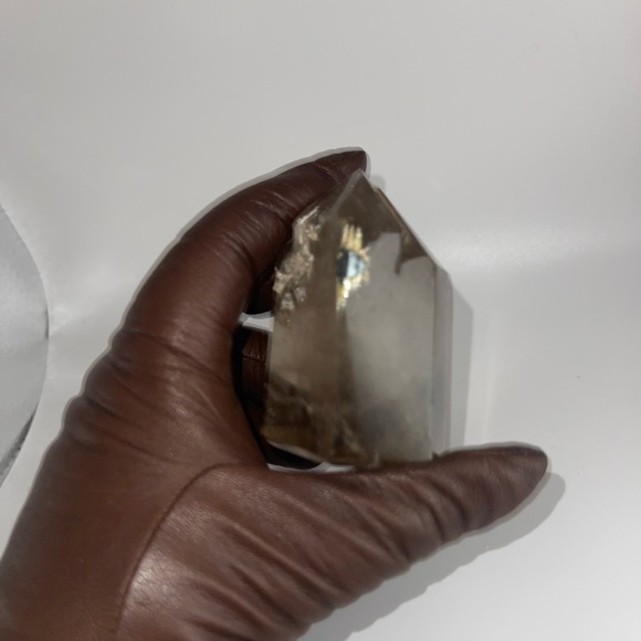 ❤️HP❤️ Gold Rutile in Quartz hand carved tower - Picture 13 of 17